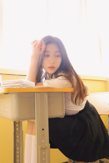 女人的战争之肮脏的交易中文字幕
